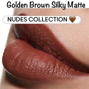 💋 ICONIC PHOTO a M·A·CXIMAL SILKY MATTE LIPSTICK. **NEW IN THE BOX. RETAIL $25